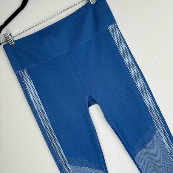 Fabletics High Waisted Seamless Check Leggings Sz XL Blue White Athletic - Picture 6 of 13
